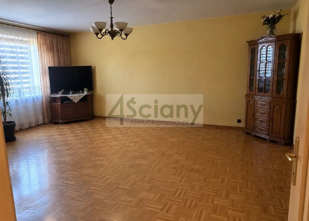 Zapraszam do domu 210 m² z dwoma budynkami i ogrodem w Łomiankach Łomianki  210m2 Foto 1