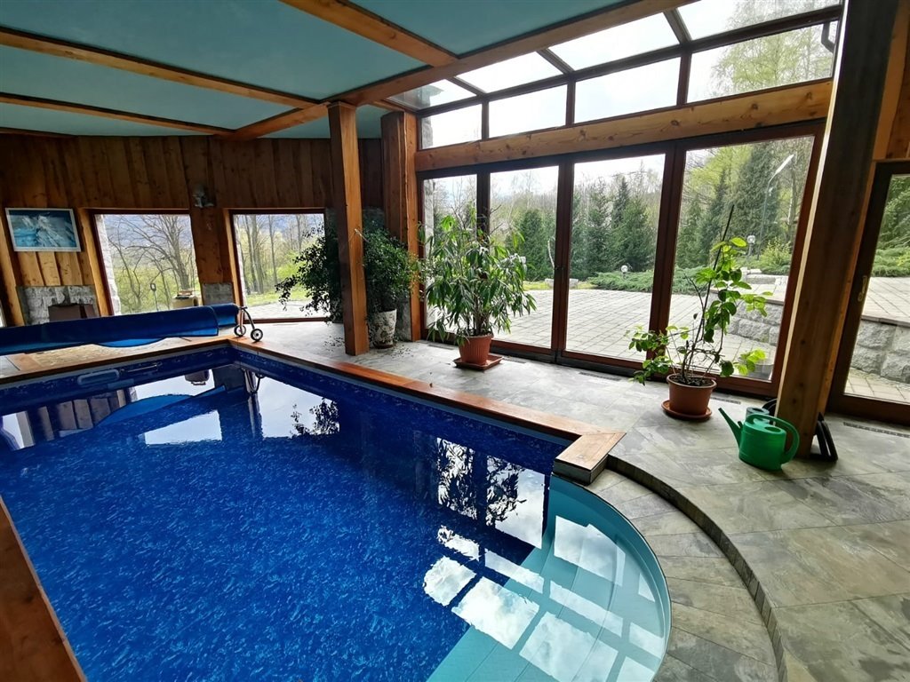 Ekskluzywny dom z basenem i widokami na góry w Wojcieszycach Wojcieszyce  380m2 Foto 1