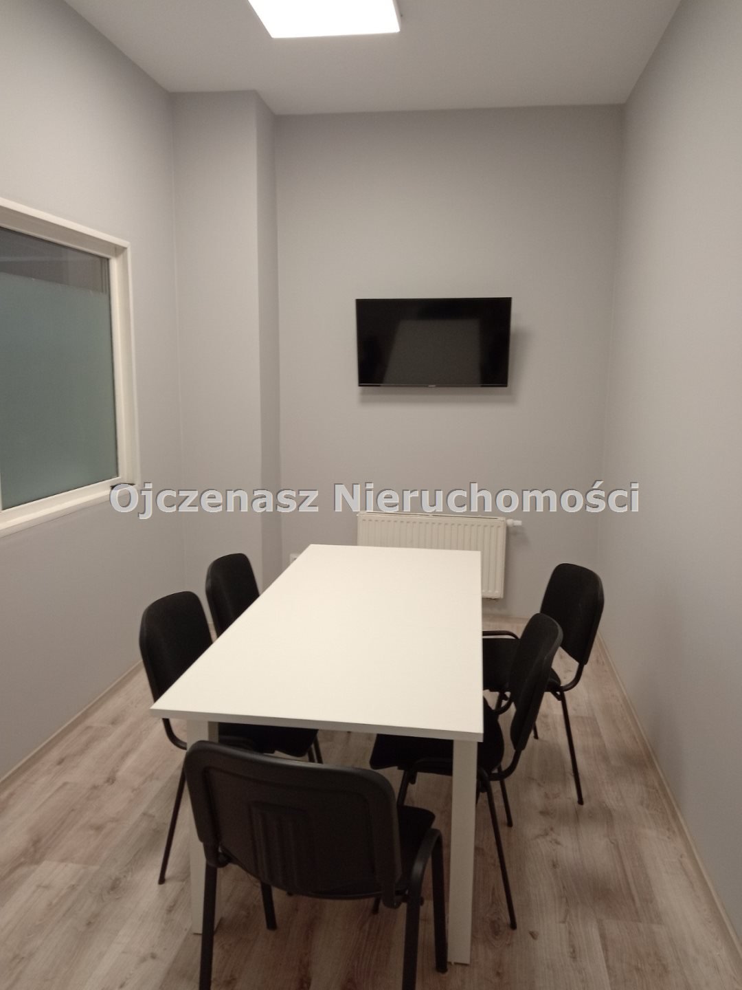 Atrakcyjny lokal 656 m2 w centrum Bydgoszczy z magazynami i biurami Bydgoszcz, Centrum  656m2 Foto 1