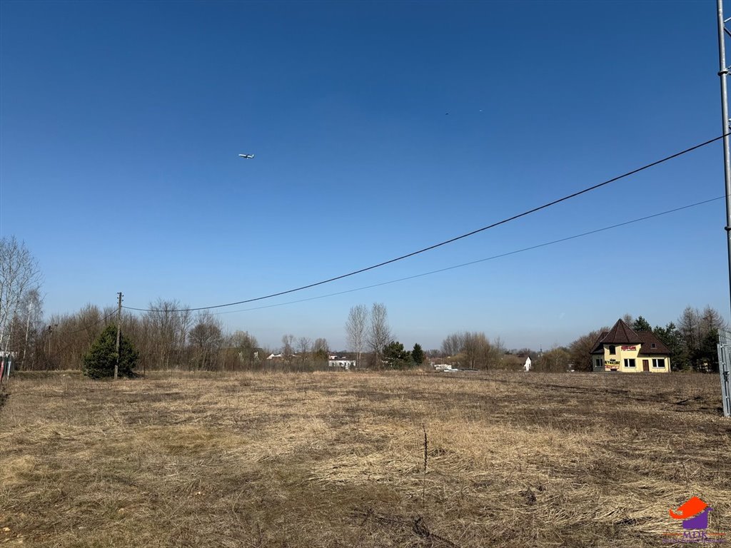 Działka inwestycyjna 9017 m² z budynkiem usługowym, Siewierz Siewierz  9 017m2 Foto 1