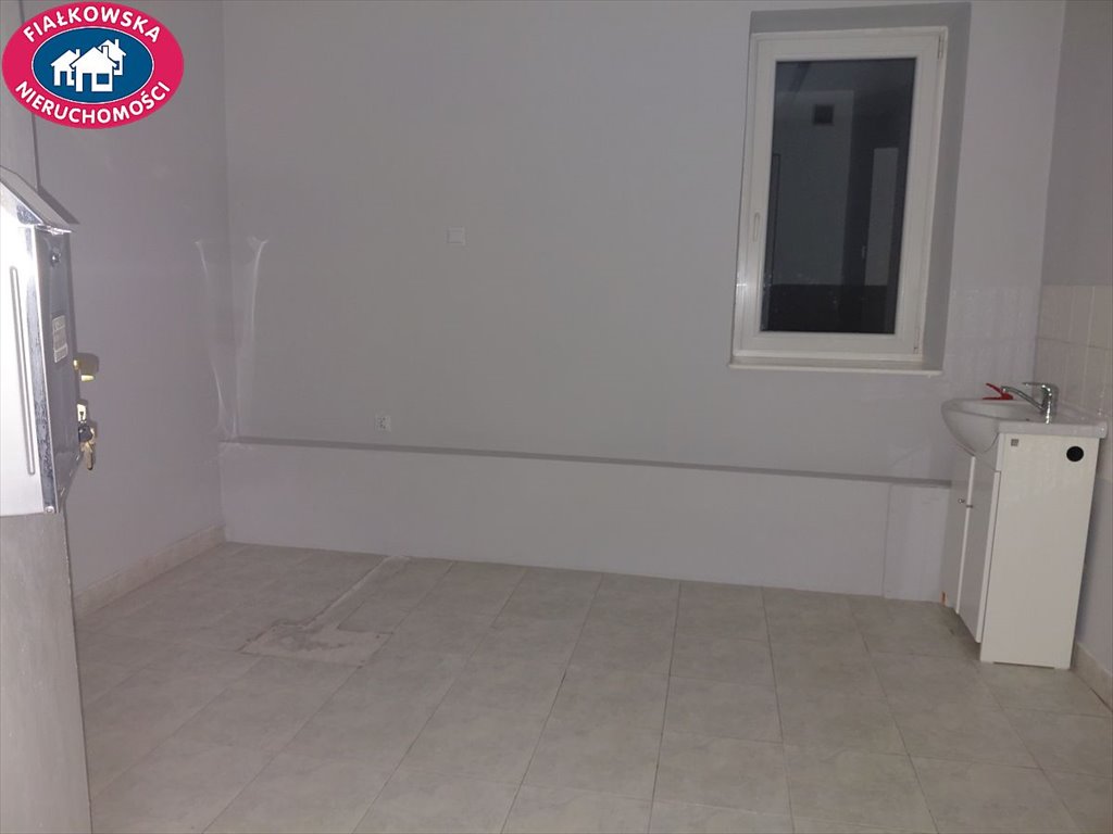Lokal użytkowy na wynajem Żyrardów  17m2 Foto 1