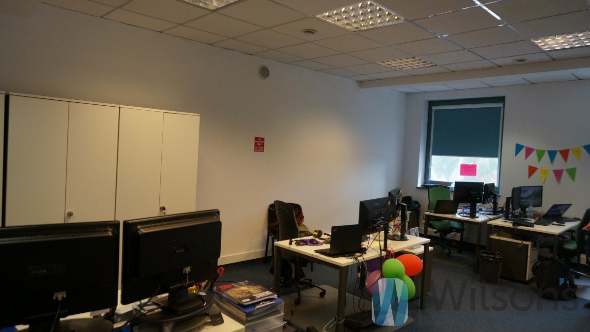 Lokal użytkowy na wynajem Wrocław  328m2 Foto 1