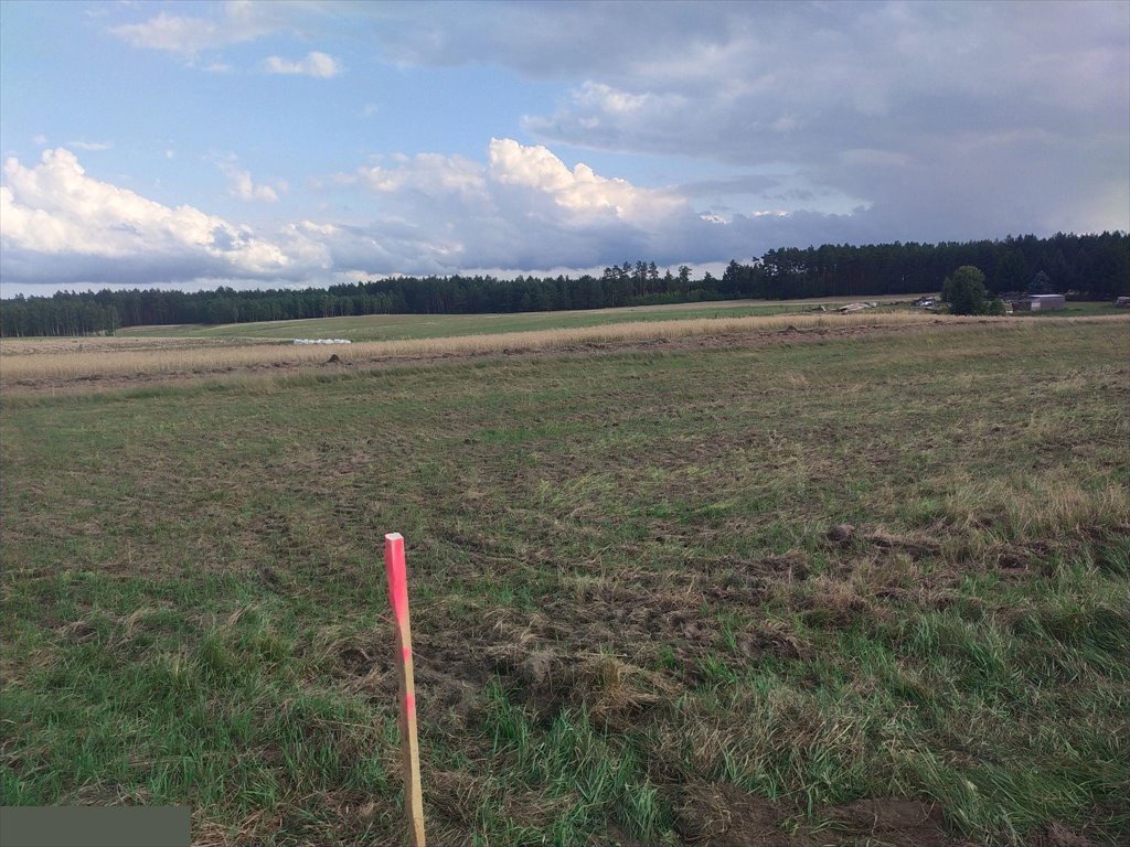 Do sprzedania działka 2700 m² w Hucie z warunkami zabudowy Huta  2 700m2 Foto 1