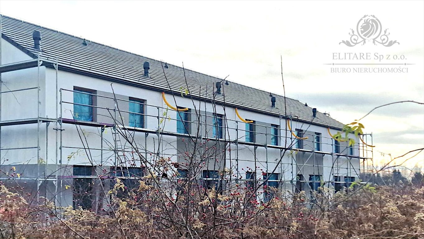 Dom szeregowy 103m2 z ogródkiem i poddaszem do aranżacji Iwiny, Iwiny  103m2 Foto 1