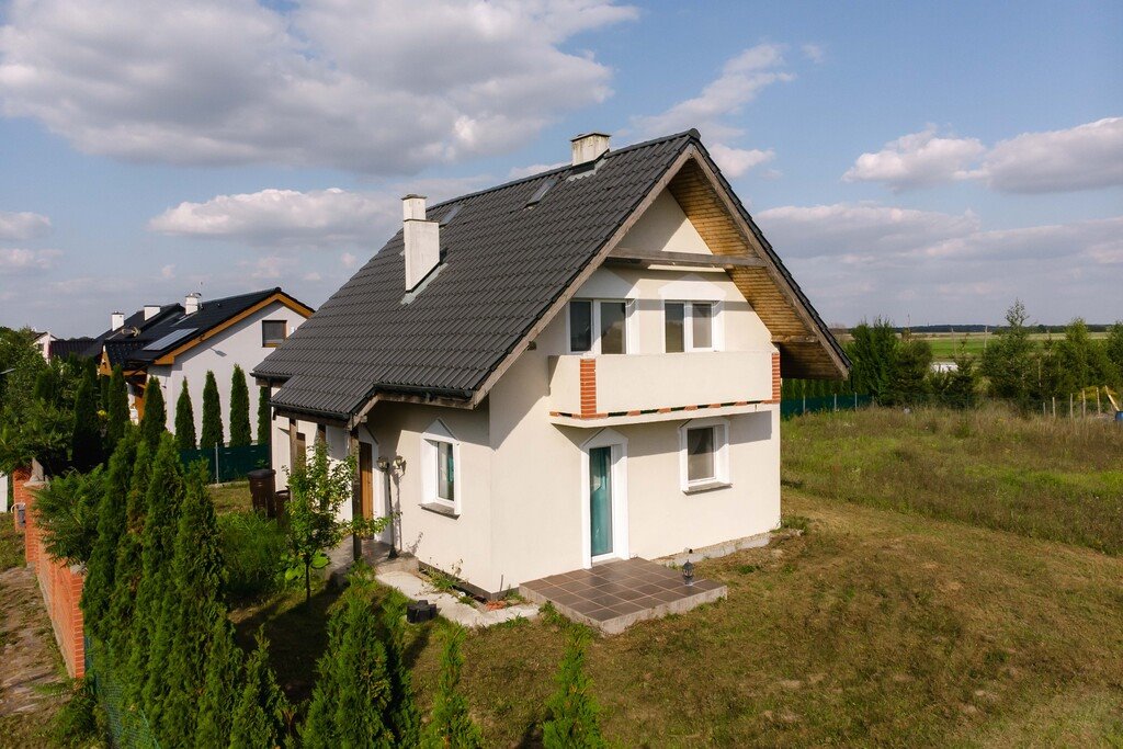 Nowoczesny dom 130 m² z balkonem i dużą działką Skalin  130m2 Foto 1