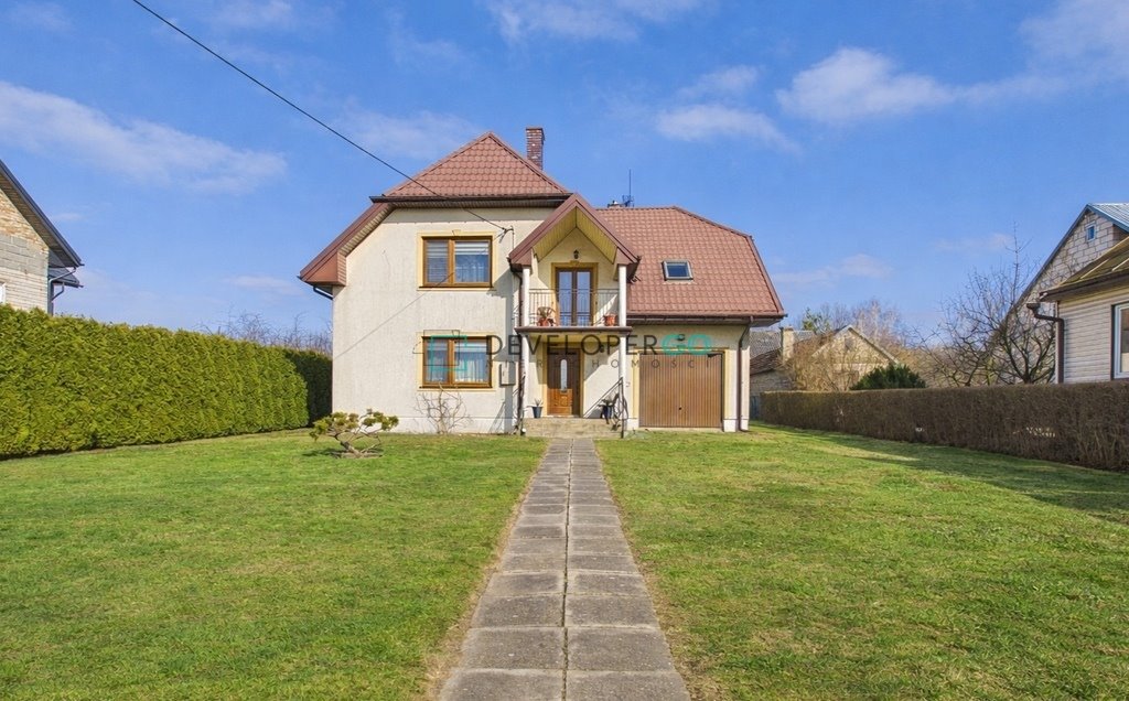 Przestronny dom z dużą działką i garażem w Uhowie Uhowo, Surażska  298m2 Foto 1