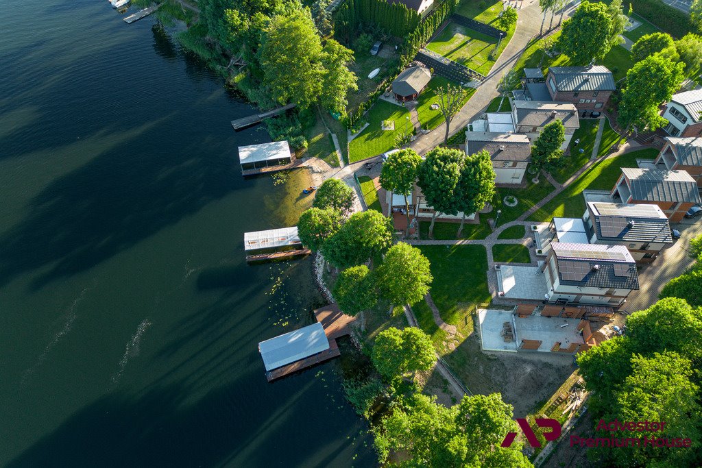 Dom nad Jeziorem Ślesińskim z prywatnym dostępem i dużym terenem Ślesin, Kościelna  124m2 Foto 1