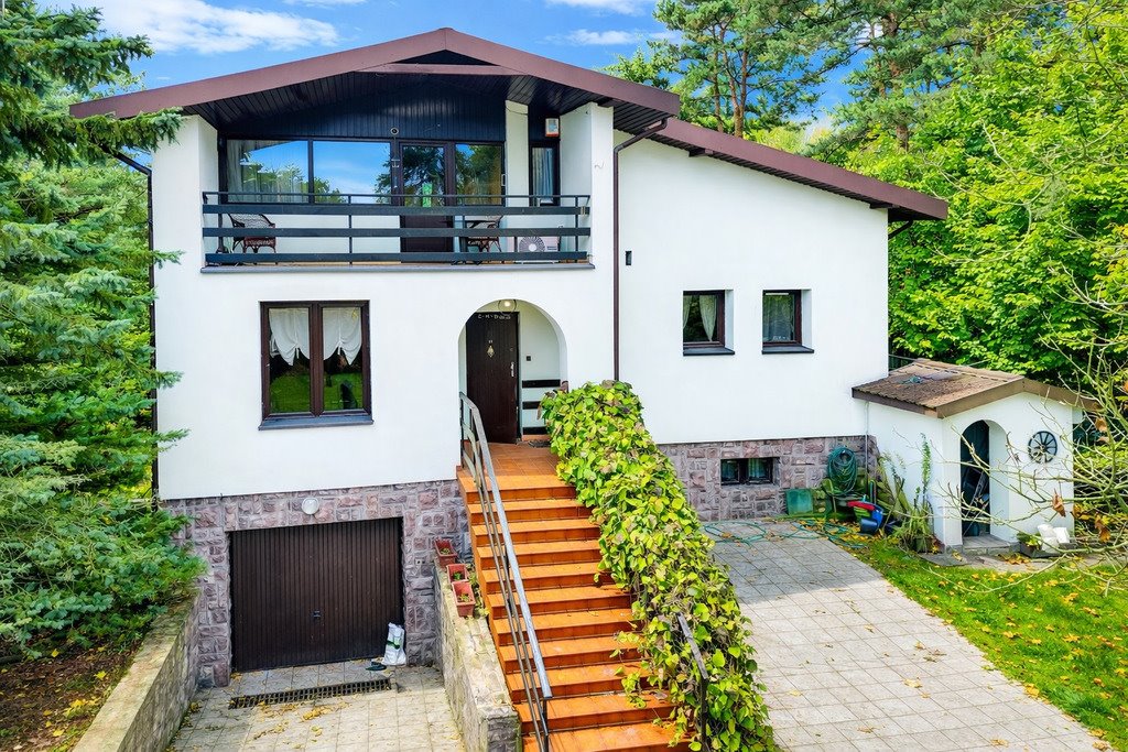 Nowoczesny dom z basenem i dużym ogrodem w Hornówku Hornówek  231m2 Foto 1