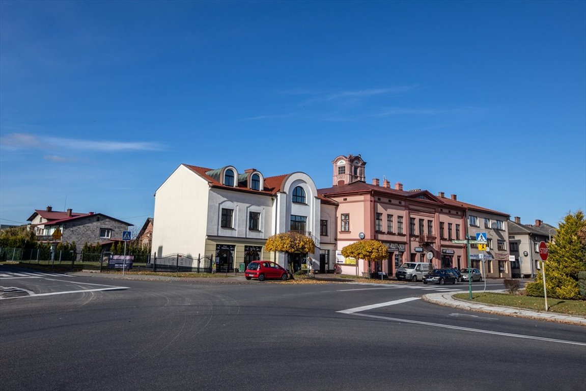 Dochodowa kamienica w centrum Wilamowic – 370 m², 9 pokoi Wilamowice  370m2 Foto 1