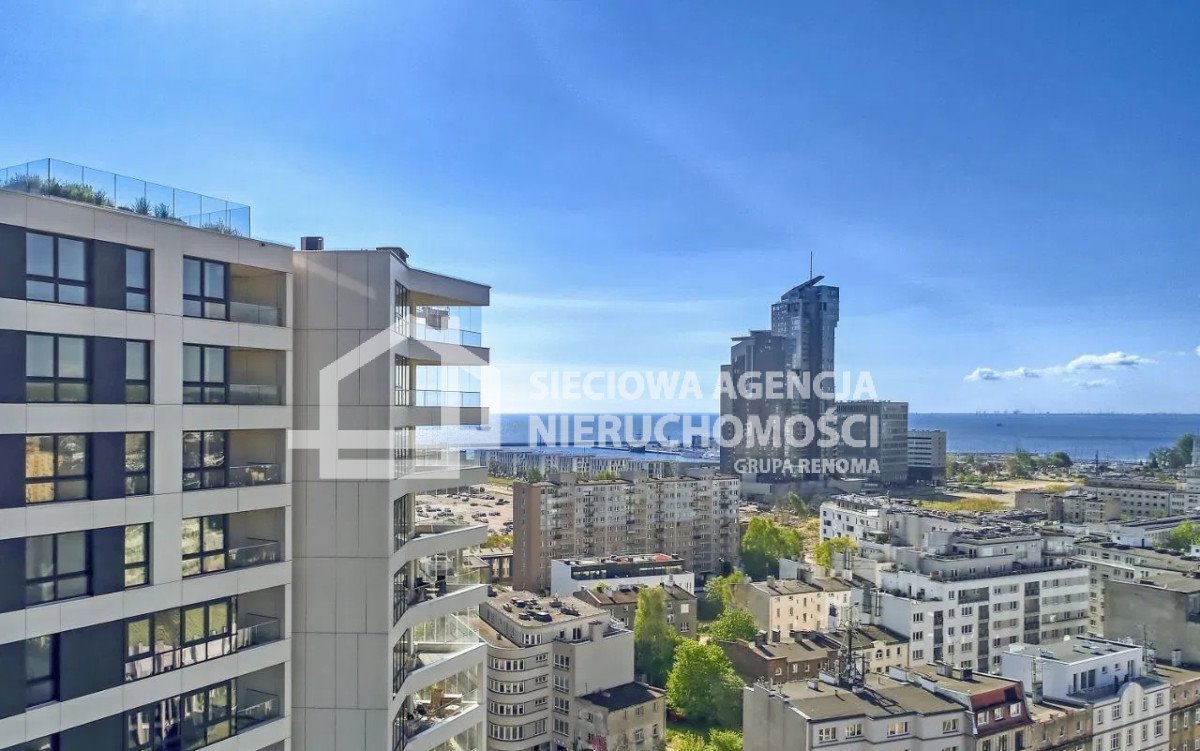Prestiżowy lokal 132,5 m2 z widokiem na morze w Portova Gdynia, Śródmieście  133m2 Foto 1