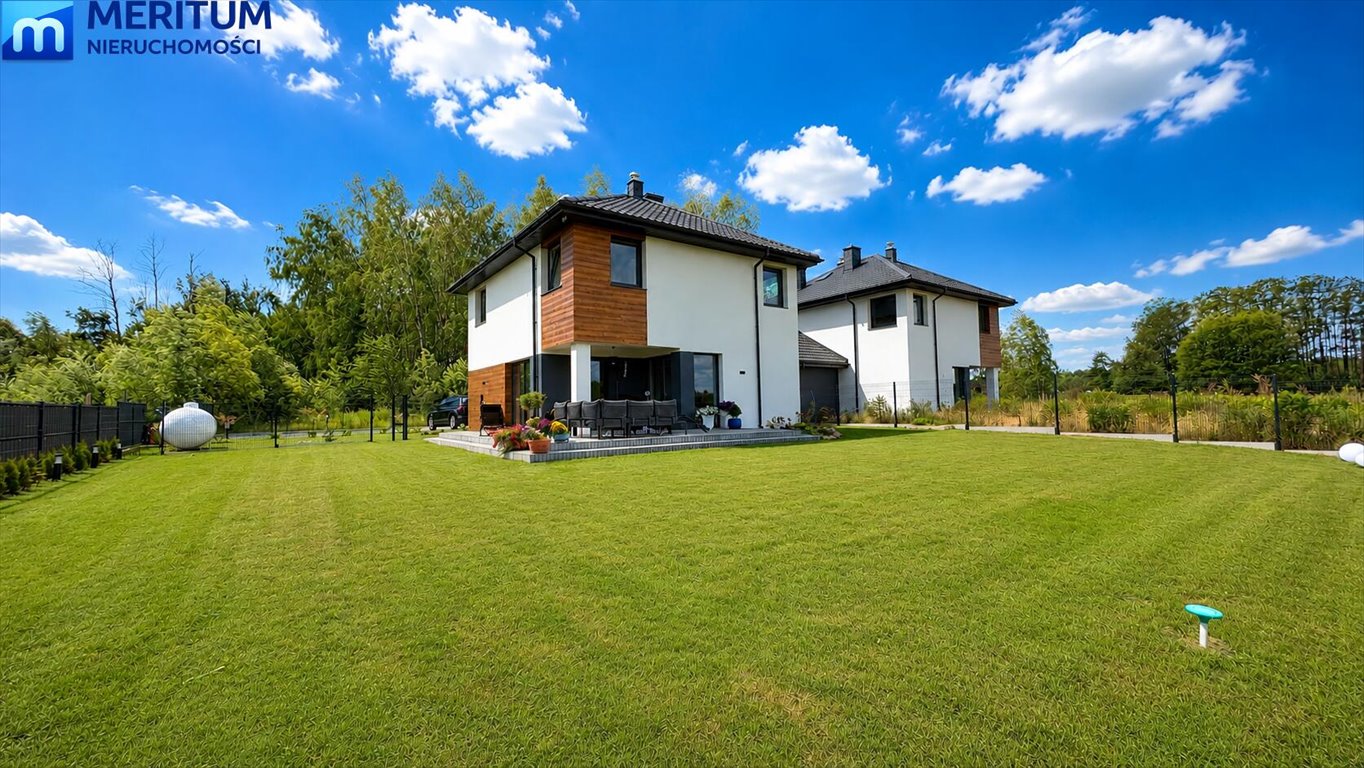 Nowoczesny bliźniak z garażem i 138 m2 w Żabiej Woli Żabia Wola  139m2 Foto 1