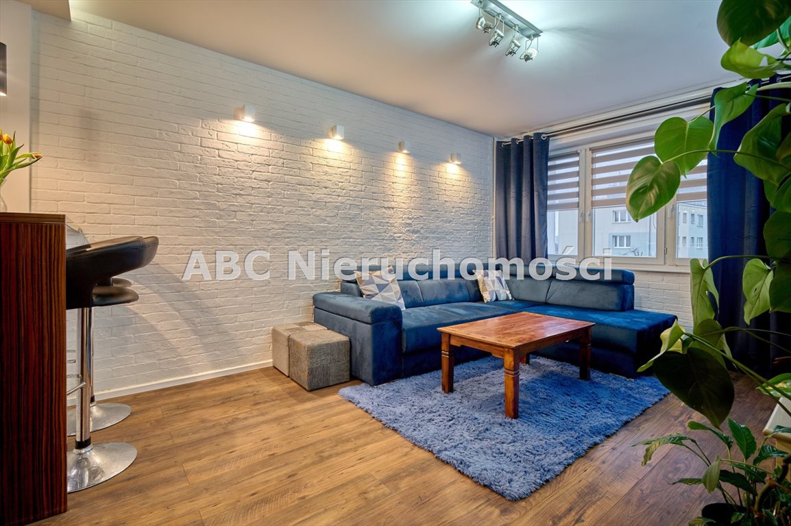 Nowoczesne 2-pokojowe mieszkanie w centrum Piły z pełnym umeblowaniem Piła, Śródmieście  35m2 Foto 1