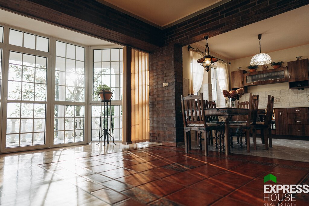 Dom na sprzedaż Legnica, Nowodworska  220m2 Foto 1