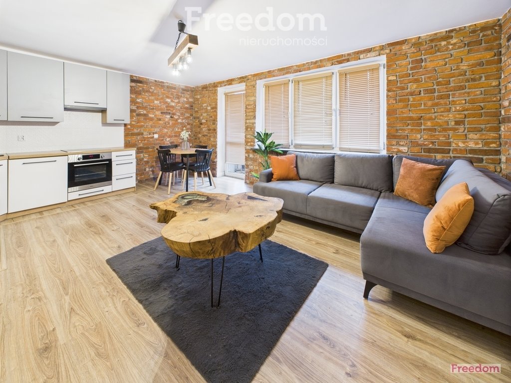 Mieszkanie dwupokojowe na sprzedaż Koszalin, Dworcowa  45m2 Foto 1