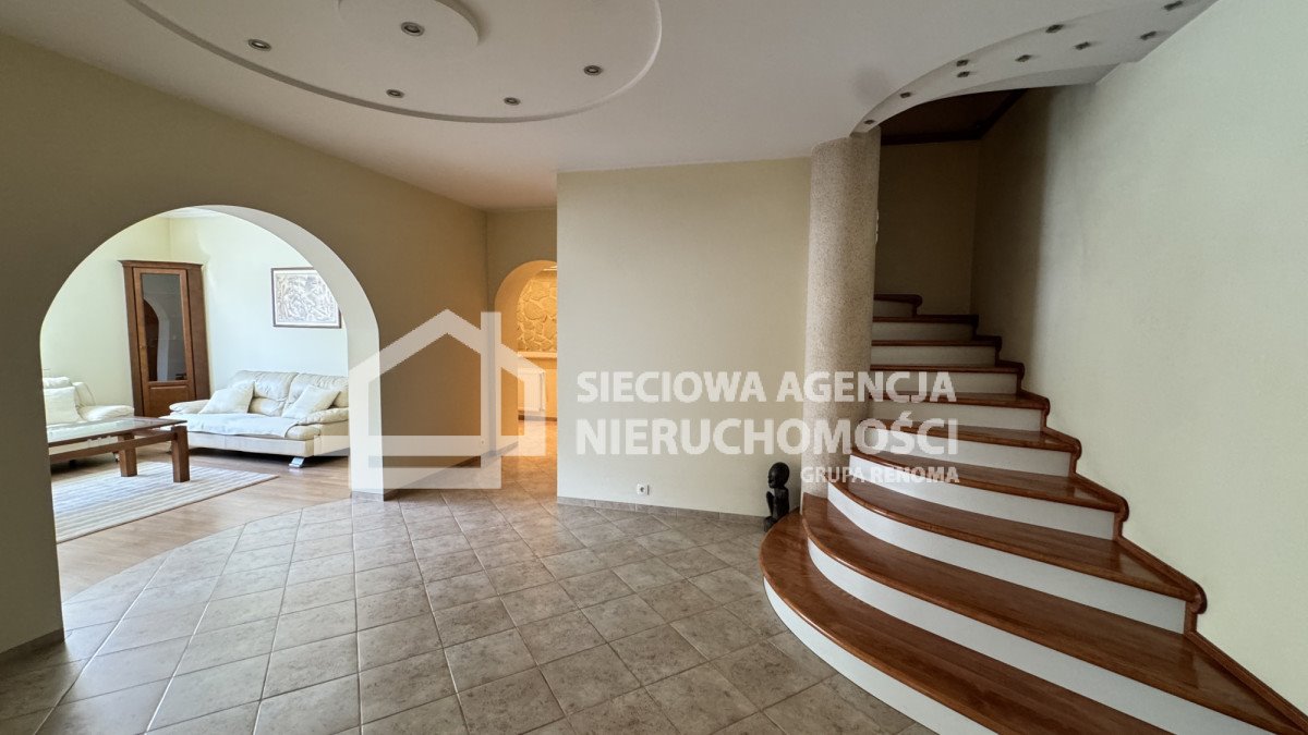 Przestronne 240m2 dom z biurem i tarasem w Gdyni Gdynia, Cisowa, Morska  240m2 Foto 1