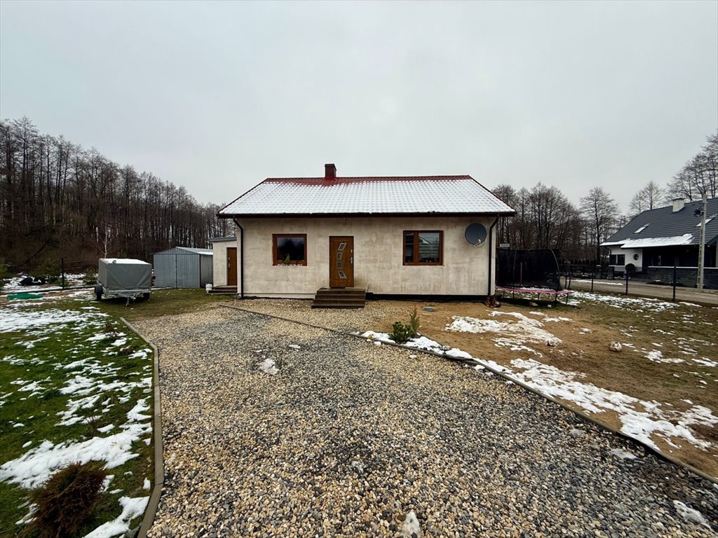 Nowe Grabie: Parterowy dom 112 m² z potencjałem i ogrodem Nowe Grabie  113m2 Foto 1