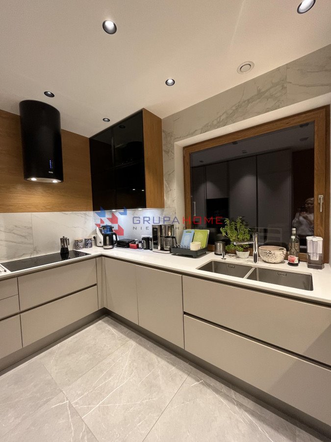 Nowoczesny dom z dużym tarasem i ogrodem w Piasecznie Piaseczno  220m2 Foto 1