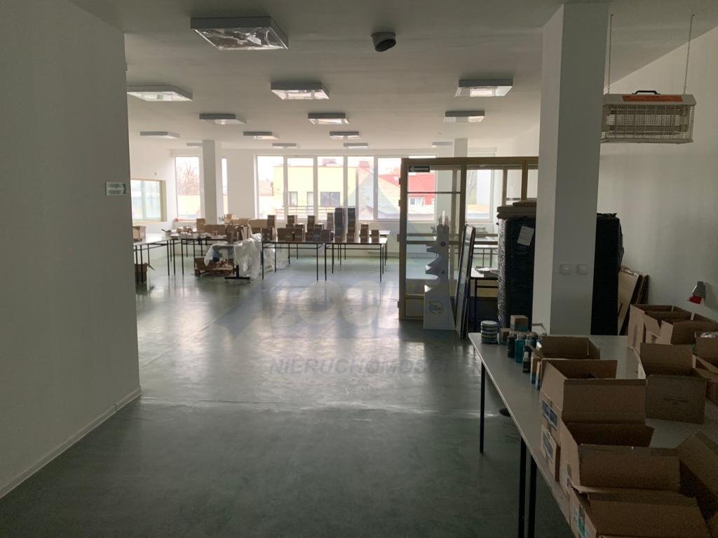 Magazyn 644 m² z biurami, winda, parking, Bielany Warszawa, Bielany  644m2 Foto 1