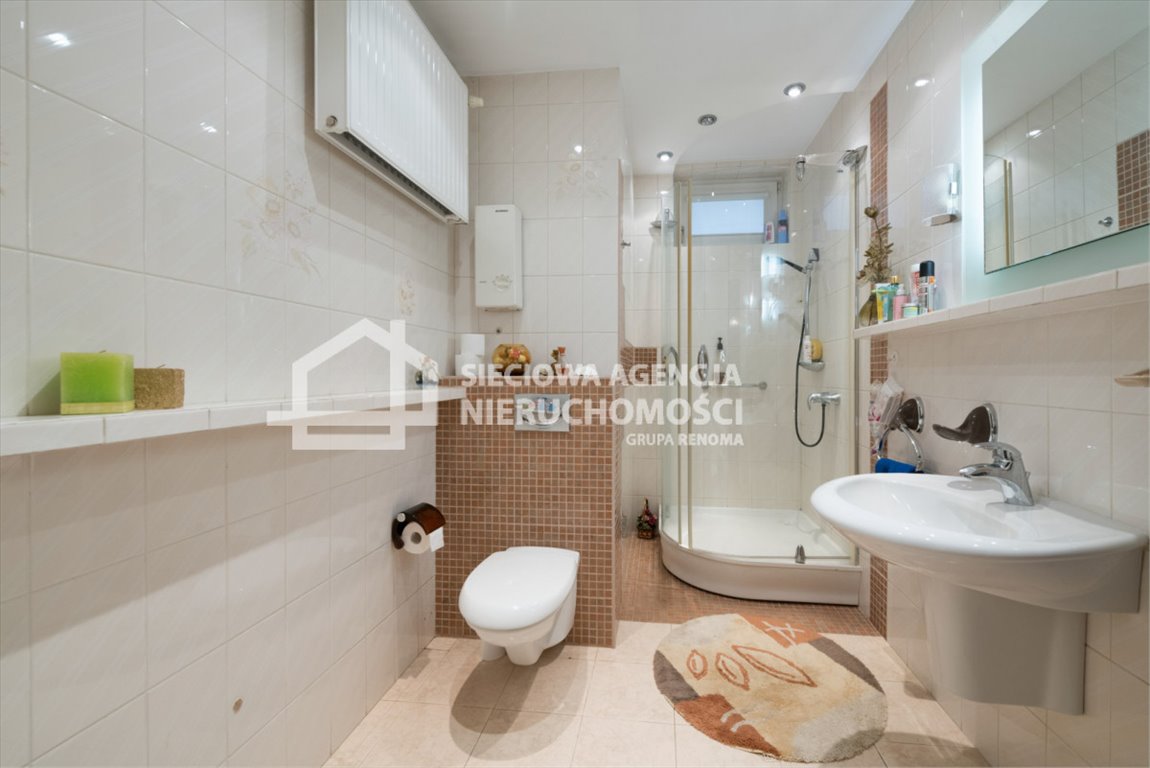 Polecam przestronny dom 320 m² z garażem i tarasami w Miszewie Miszewo  320m2 Foto 1