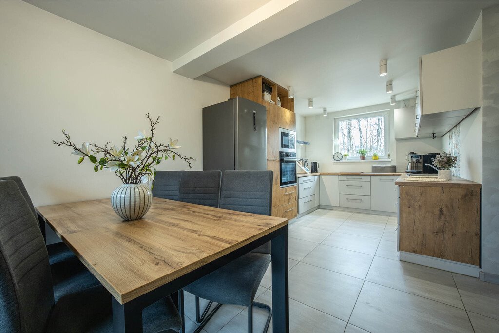 Dom na sprzedaż Zgierz, Stolarska  200m2 Foto 1