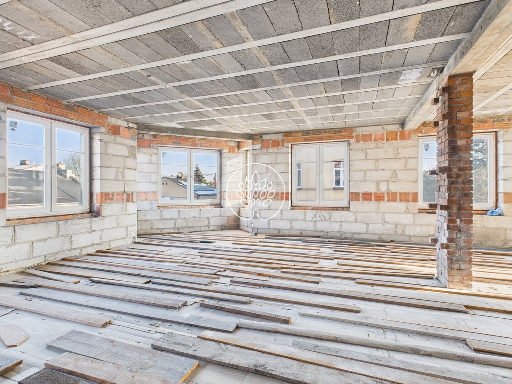 Przestronne 200 m2 dwupoziomowe mieszkanie z balkonem i garażem Aleksandrów Kujawski  200m2 Foto 1