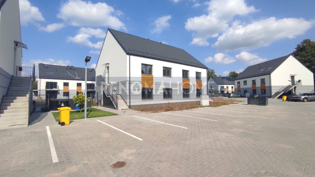 Mieszkanie trzypokojowe na sprzedaż Żurawiniec  72m2 Foto 1