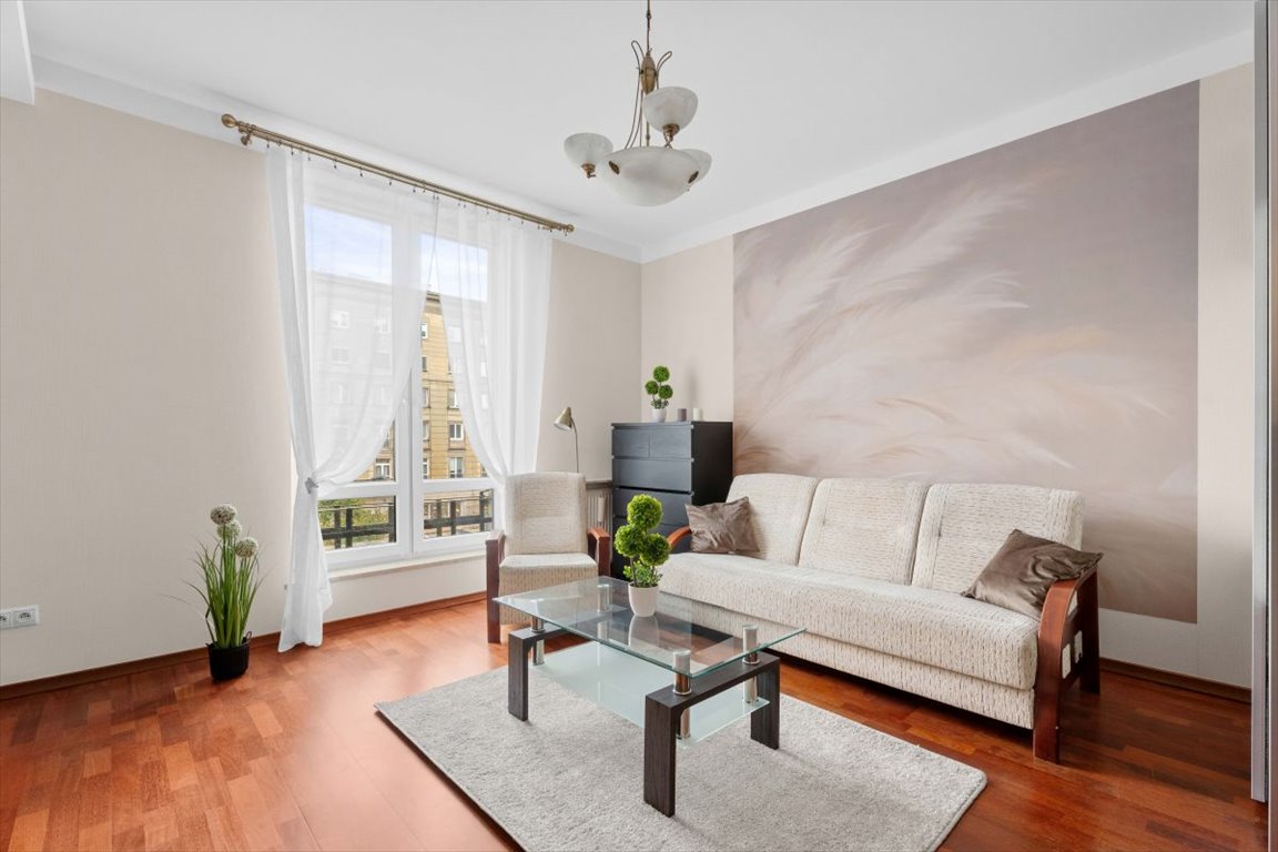 Sprzedam mieszkanie 39 m² w centrum Warszawy z widokiem na plac Zbawiciela Warszawa, Śródmieście, Ludwika Waryńskiego  39m2 Foto 1