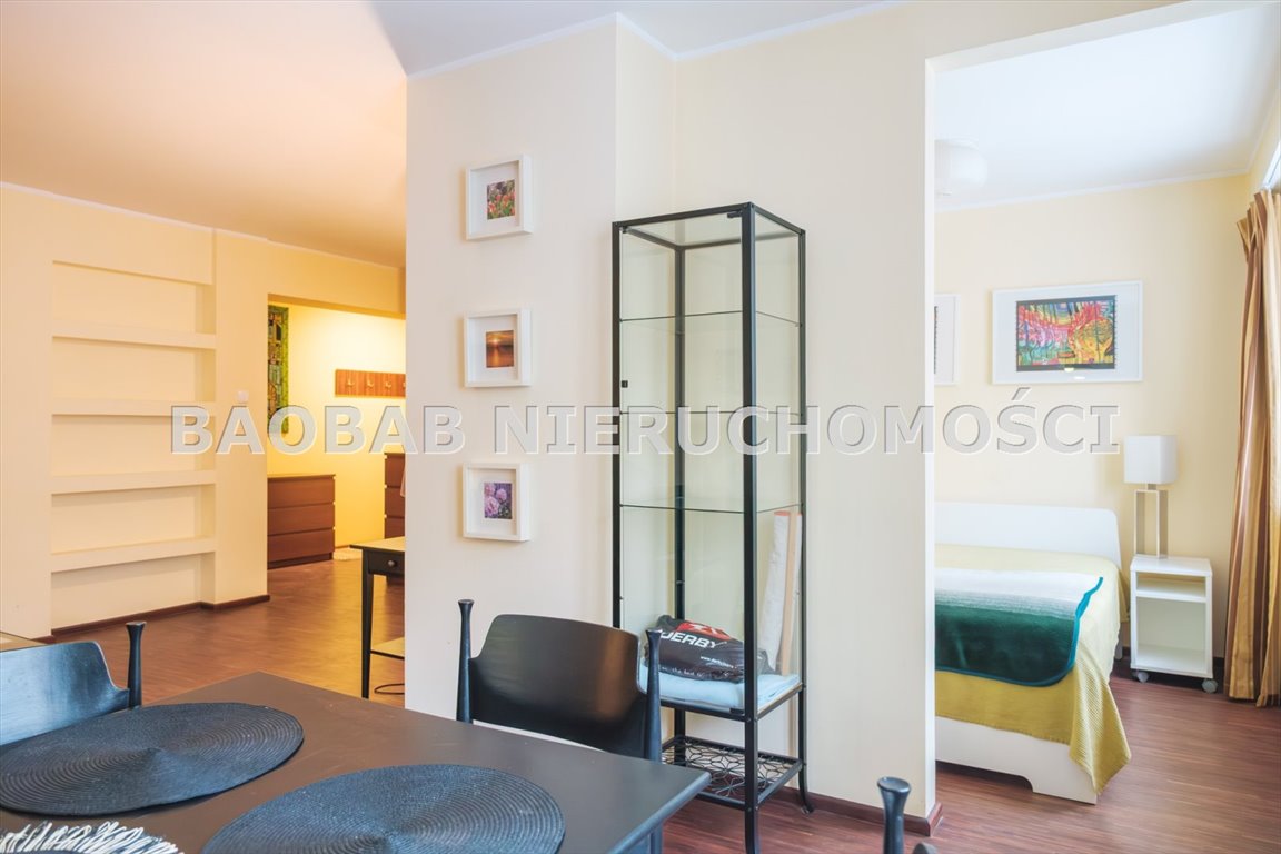 Dwupokojowe mieszkanie w centrum Gdyni z aneksem i parkietem Gdynia, Abrahama  43m2 Foto 1