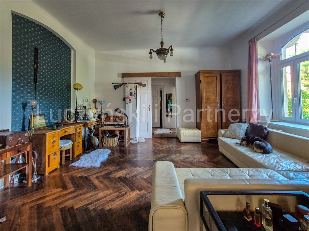 Zapraszam do wyjątkowego mieszkania 67 m² z wysokimi sufitami i historycznym klimatem Jelenia Góra  67m2 Foto 1