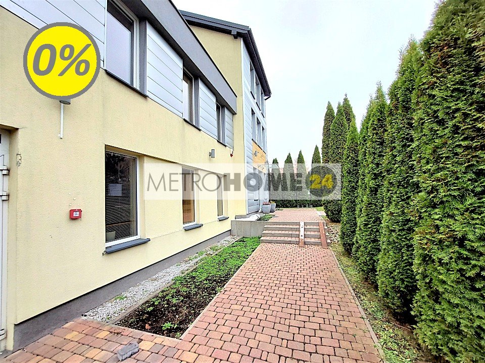 Zapraszam do obejrzenia magazynu 1279 m² z biurami i ogrzewaniem Reguły  1 279m2 Foto 1