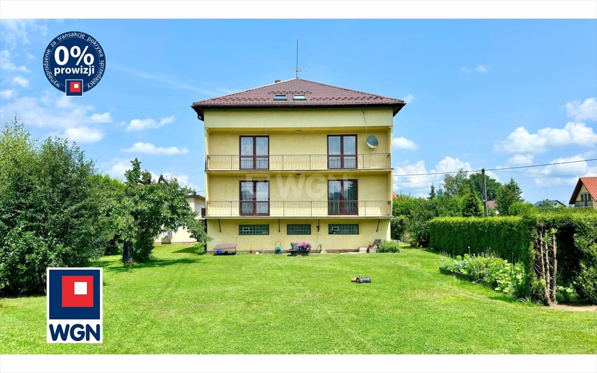 Dom z trzema apartamentami, 236 m2, działka 1765 m2 Węgierska Górka, Graniczna  236m2 Foto 1