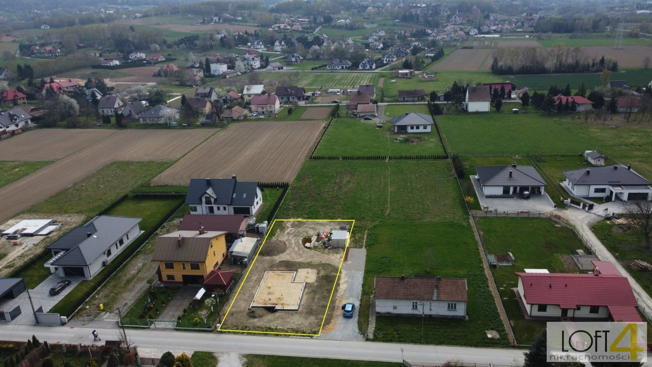Działka 9,4 arów z fundamentami pod dom w Radlnej Radlna  940m2 Foto 1