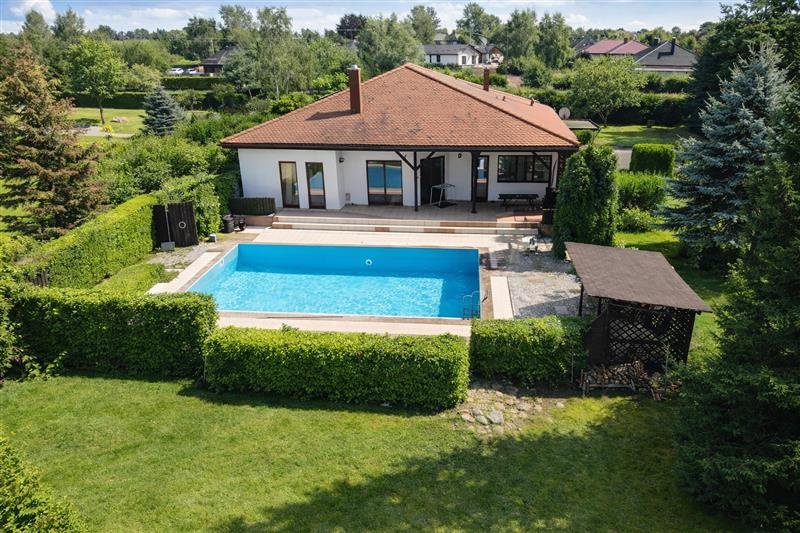 Dwurodzinny dom 230 m² z niezależnymi segmentami i dużą działką Chałupy, Chałupy  230m2 Foto 1