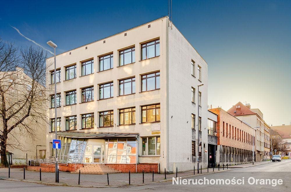 Przestronny zespół biurowo-techniczny 1750 m² w Zabrzu.: Zabrze: ul. Targowa