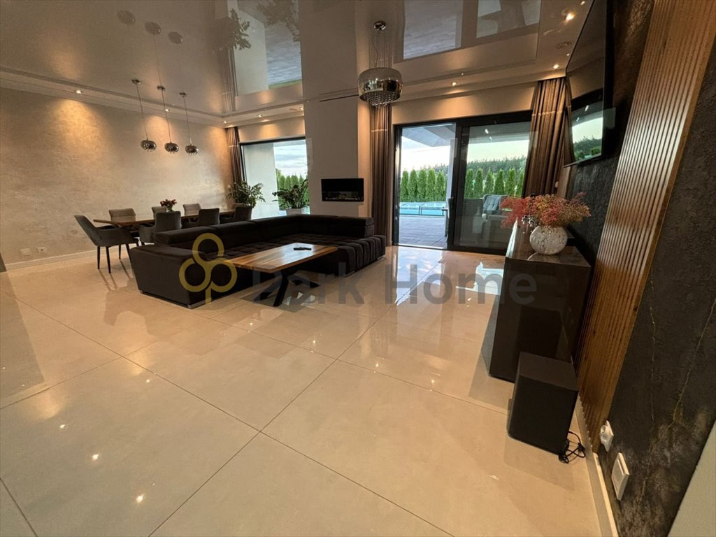 Nowoczesny dom 210 m² z basenem i garażami zapraszam Żary  210m2 Foto 1