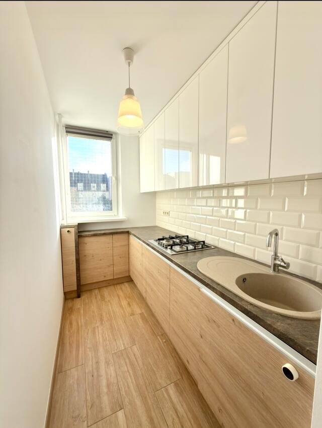 Mieszkanie dwupokojowe na sprzedaż Opole, L. Waryńskiego  38m2 Foto 1