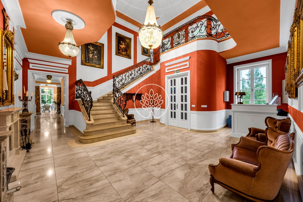 Kompleks hotelowo-gastronomiczny na 3,2 ha z nowoczesnymi instalacjami - polecam!: Grójec