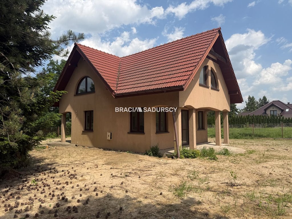 Dom wolnostojący z dużym ogrodem (825 m²) w Wieliczce Wieliczka, Zbożowa  143m2 Foto 1