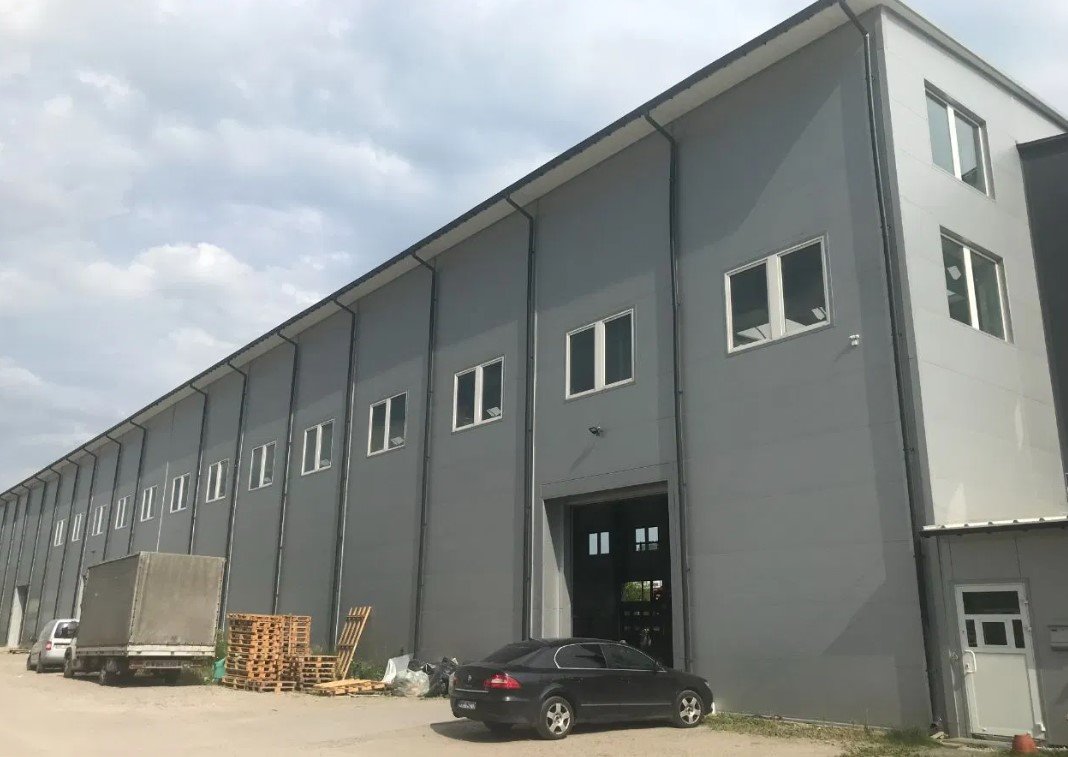Hala produkcyjno-magazynowa 3000 m2 z biurem, suwnicą Kobyłka, Kobyłka, Kobyłka  3 000m2 Foto 1