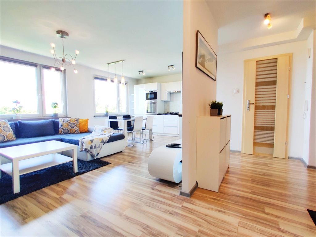 Mieszkanie dwupokojowe na wynajem Zabrze, Curie-Skłodowskiej  59m2 Foto 1