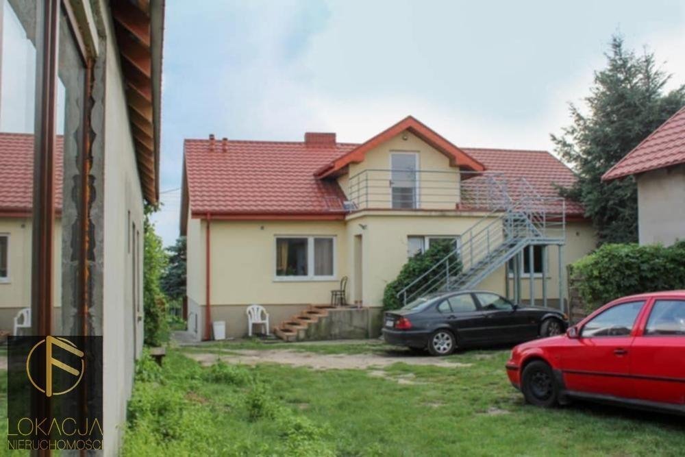 Na sprzedaż dom z potencjałem inwestycyjnym 211 m² w Przystajni Przystajnia  211m2 Foto 1
