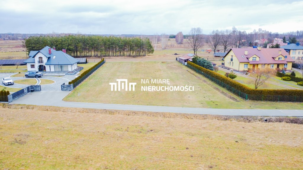 Działka budowlana 2311 m² z mediami, cicha okolica Trzeboś  2 311m2 Foto 1