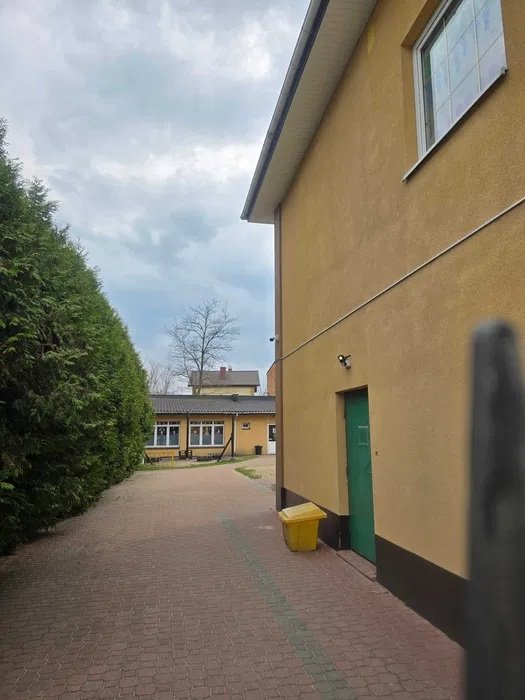 Przestronny lokal 610 m2 z działką 1400 m2, idealny na różne działalności Kobyłka, Kobyłka  610m2 Foto 1