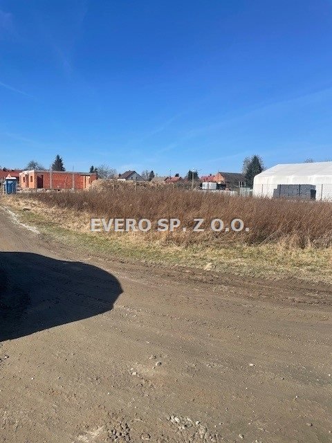 Polecam działkę 900 m² pod zabudowę jednorodzinną w Oleśniczce Oleśniczka  900m2 Foto 1