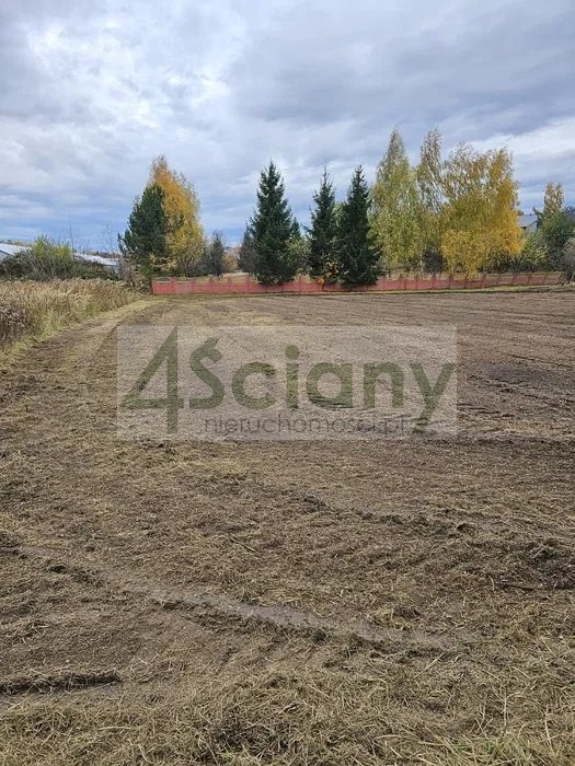 Na sprzedaż działka 1197 m² z mediami w Pęcicach Pęcice  1 197m2 Foto 1