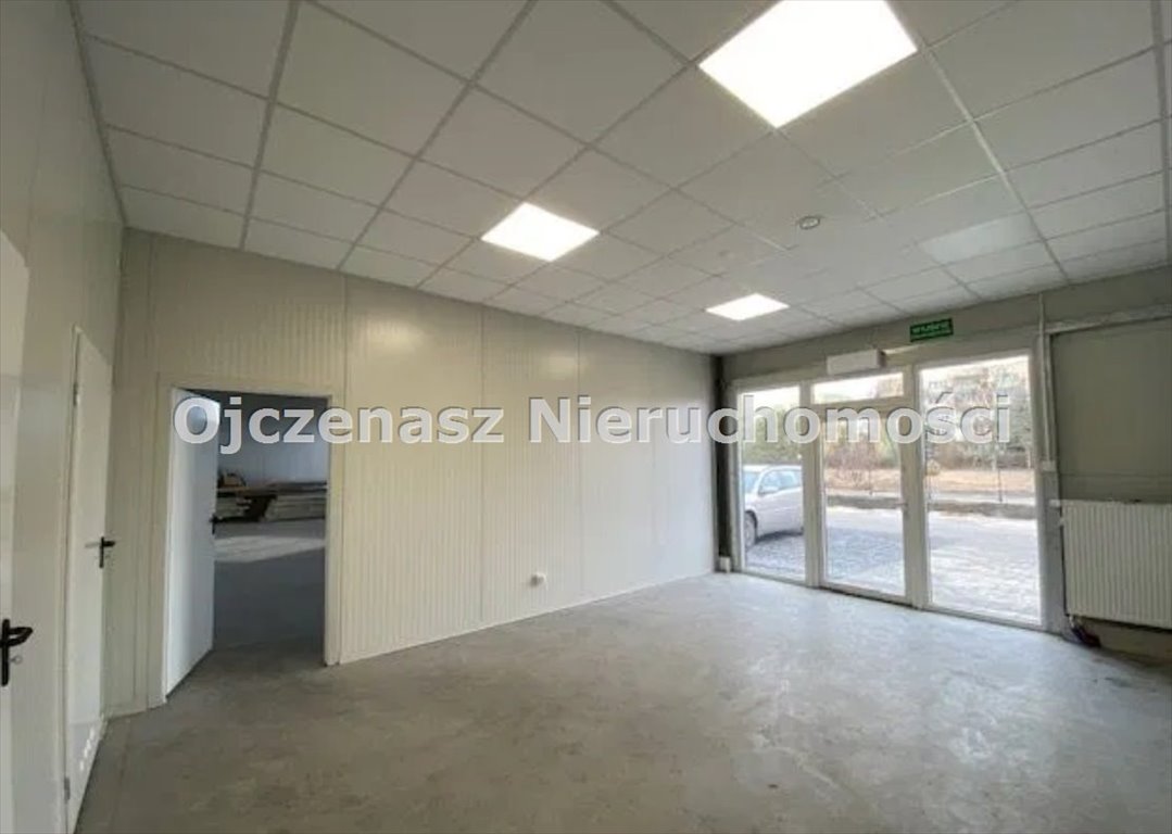 Hala 310 m² z biurami, alarmem, parkingiem - polecam!: Bydgoszcz Fordon