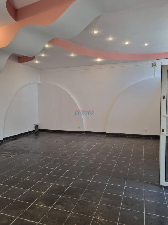 Lokal użytkowy na wynajem Góra Kalwaria, Góra Kalwaria  220m2 Foto 1