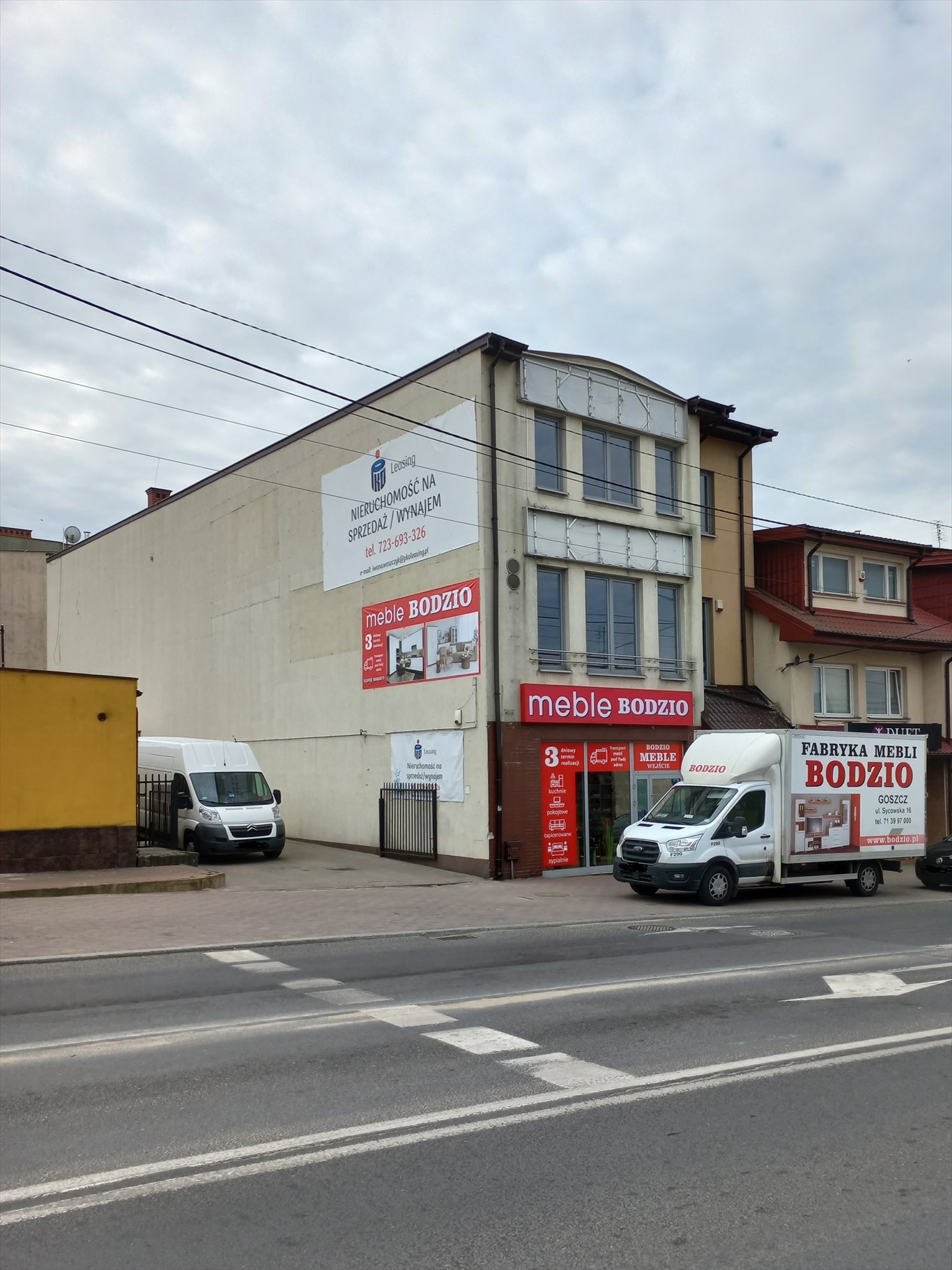 Polecam atrakcyjny lokal handlowo-usługowy 830 m² w centrum Grójca Grójec, KRÓTKA 3  830m2 Foto 1