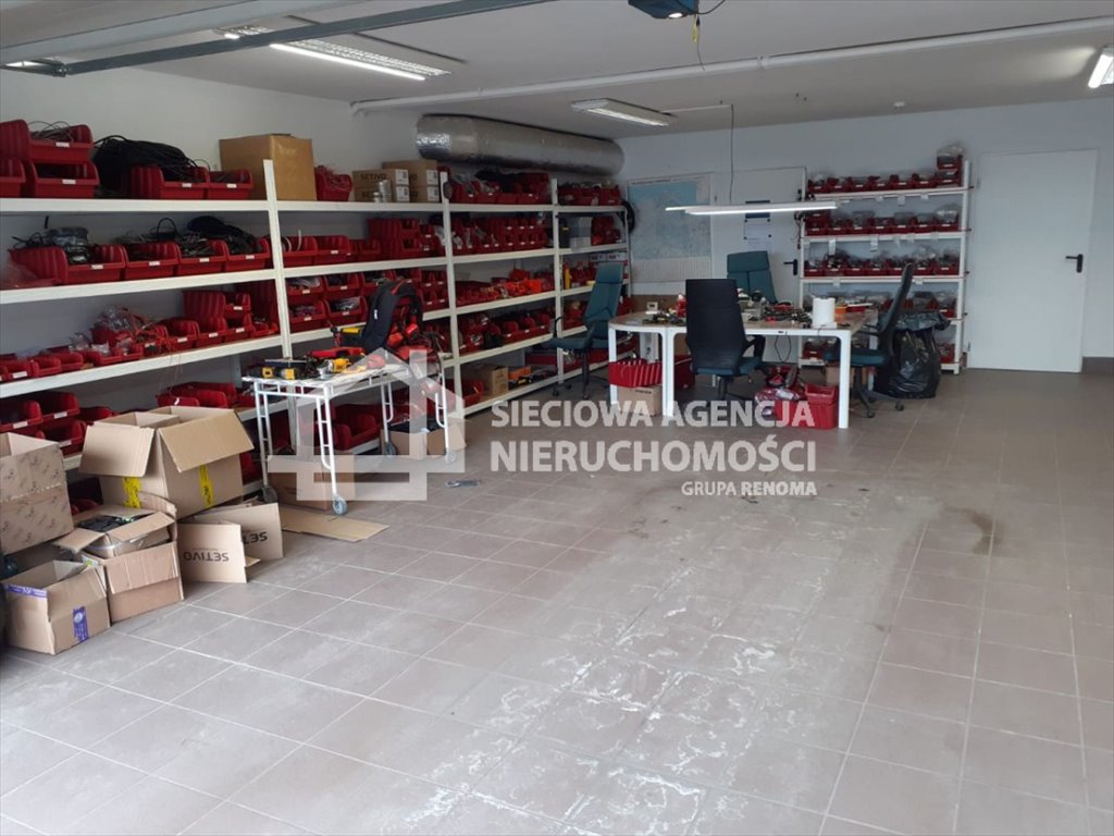 Polecam magazyn 80 m² z parkingiem w Kokoszkach Gdańsk Gdańsk, Kokoszki  80m2 Foto 1