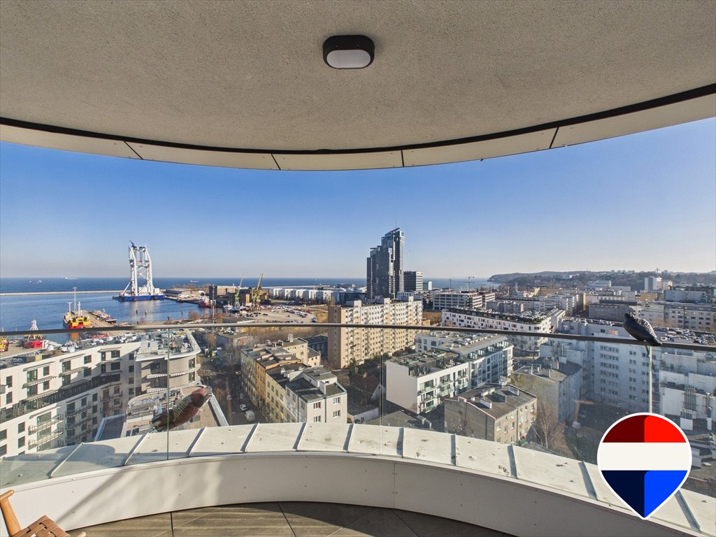 Ekskluzywny apartament z tarasem i widokiem na Zatokę Gdańską Gdynia, św. Piotra 6  61m2 Foto 1